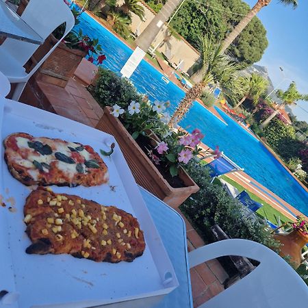 Villa Rosa Luxury Apartment 몬델로 외부 사진